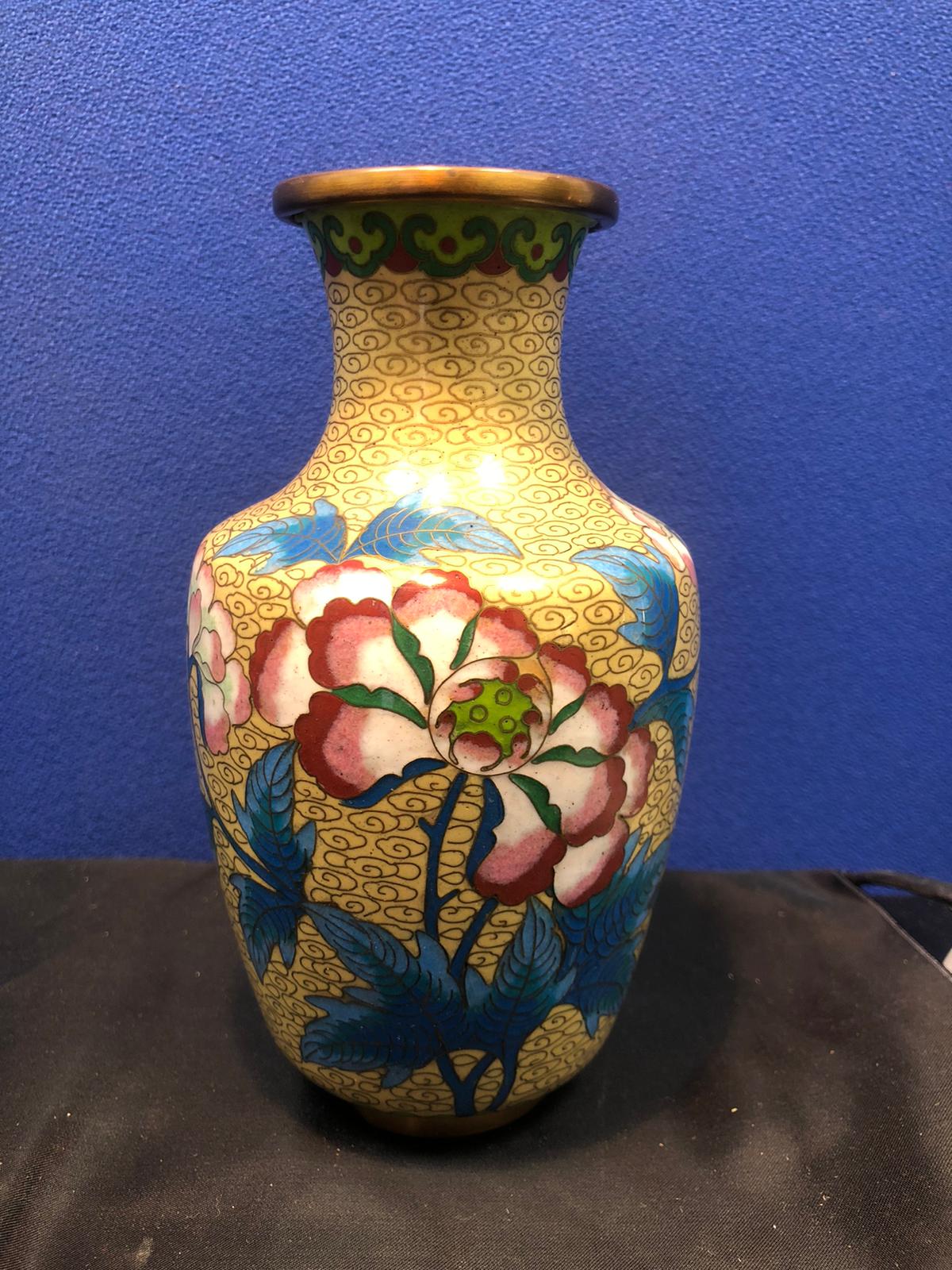 Vaso in smalto cloisonné