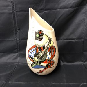 Vaso in ceramica italiana modernista "figura mascherata c/mandolino"
