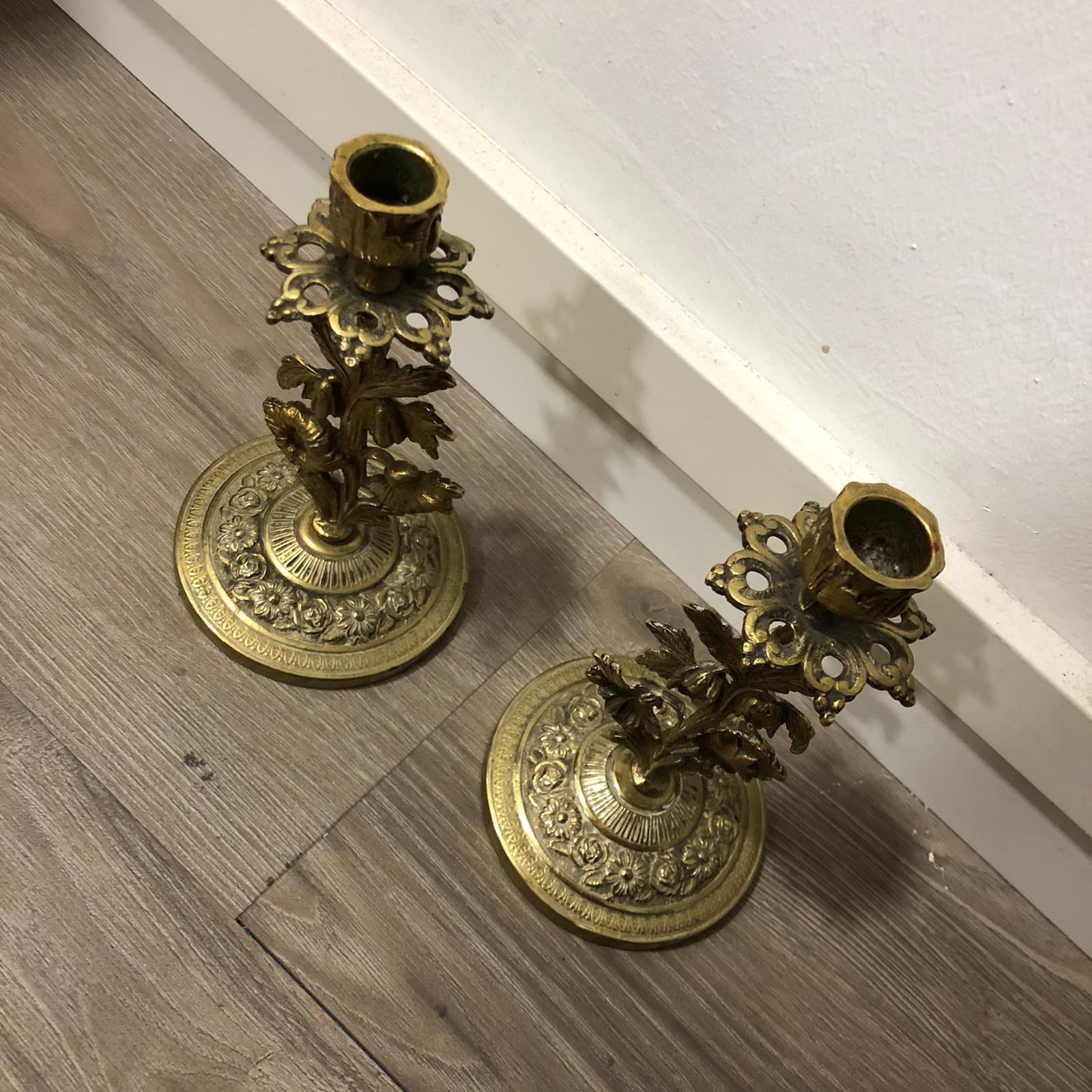 Coppia di candelabri vintage in ottone - immagine 2