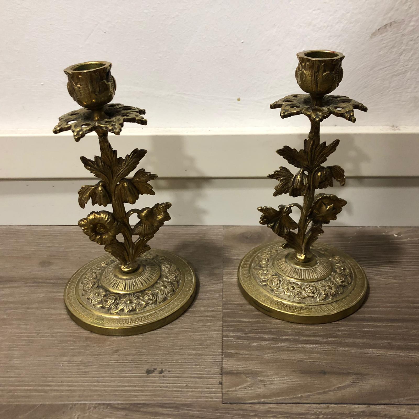 Coppia di candelabri vintage in ottone