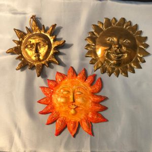 Piccoli oggetti raffiguranti Dio Sole Inti