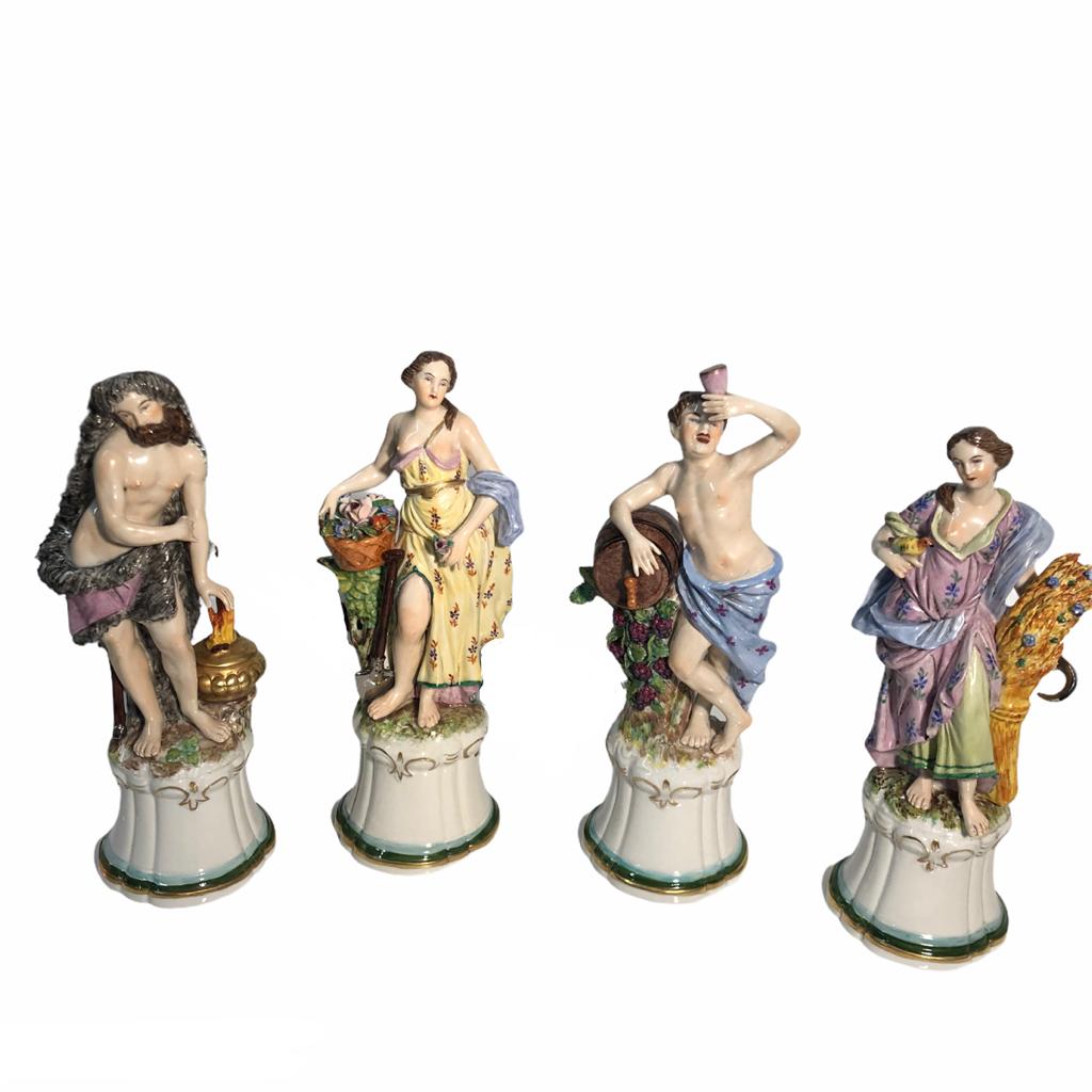 Figure "Quattro Stagioni" in ceramica Capodimonte vintage