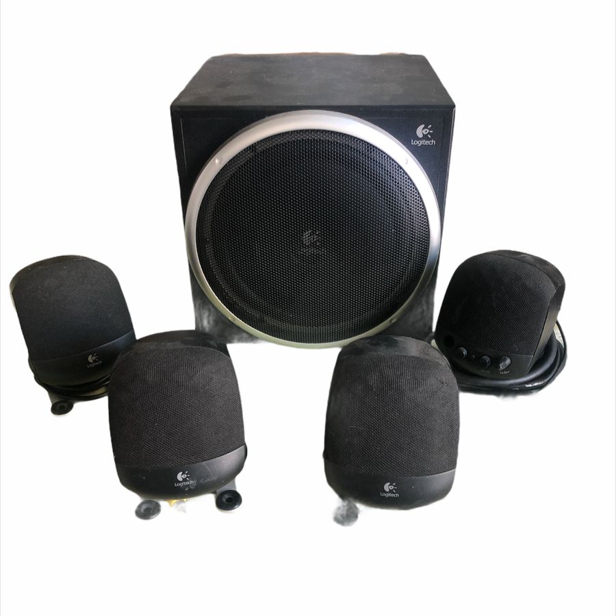 Dolby Sound round Logitech Z-540